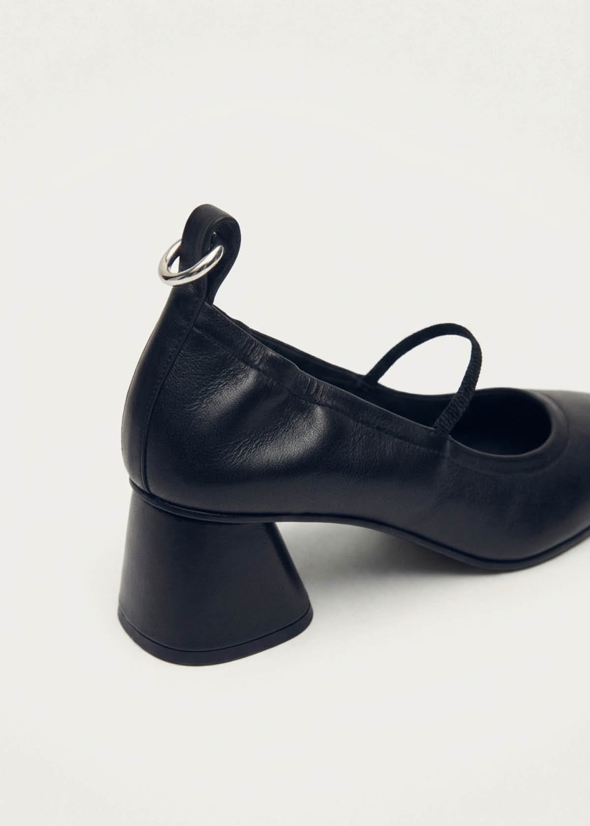 Rhiane Black Leather Pumps