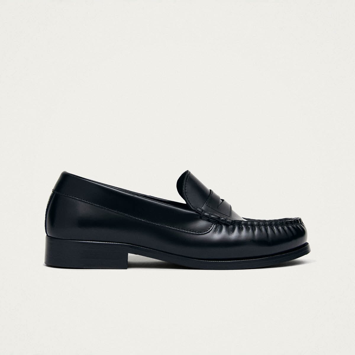 Rivet Black Leather Loafers Loafers ALOHAS